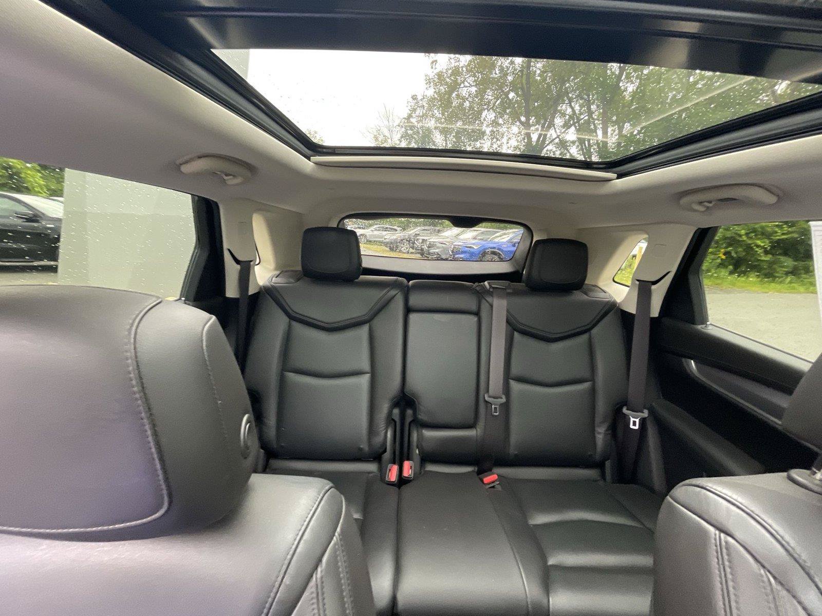 Used 2017 Cadillac XT5 Luxury w/ Driver Awareness Package AWD/4WD image 29