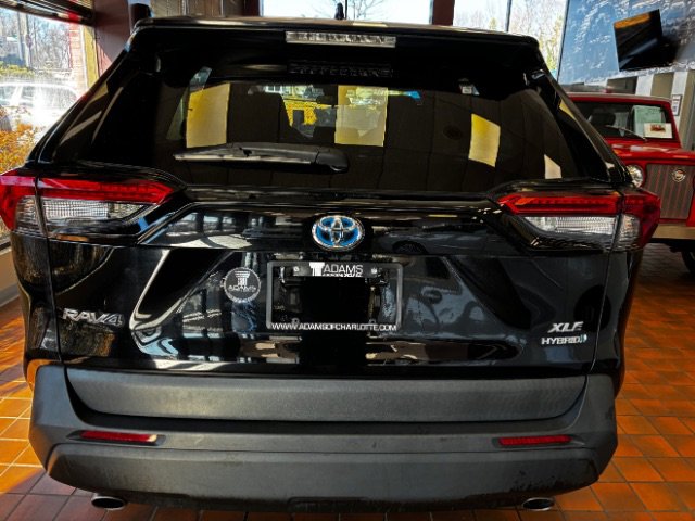 Used 2023 Toyota RAV4 XLE AWD/4WD image 11