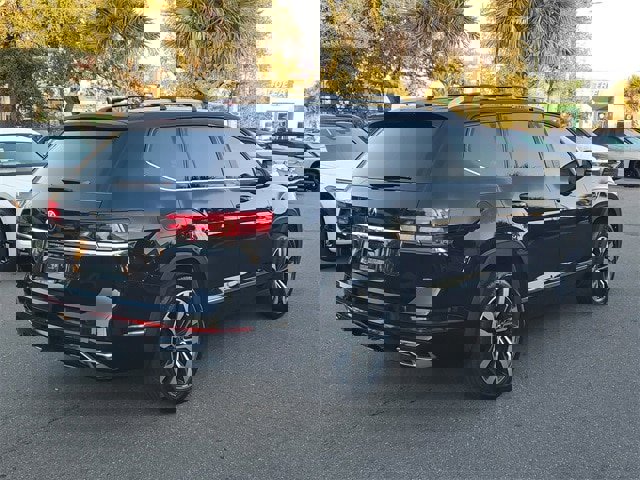 Used 2021 Volkswagen Atlas SEL R-Line image 4