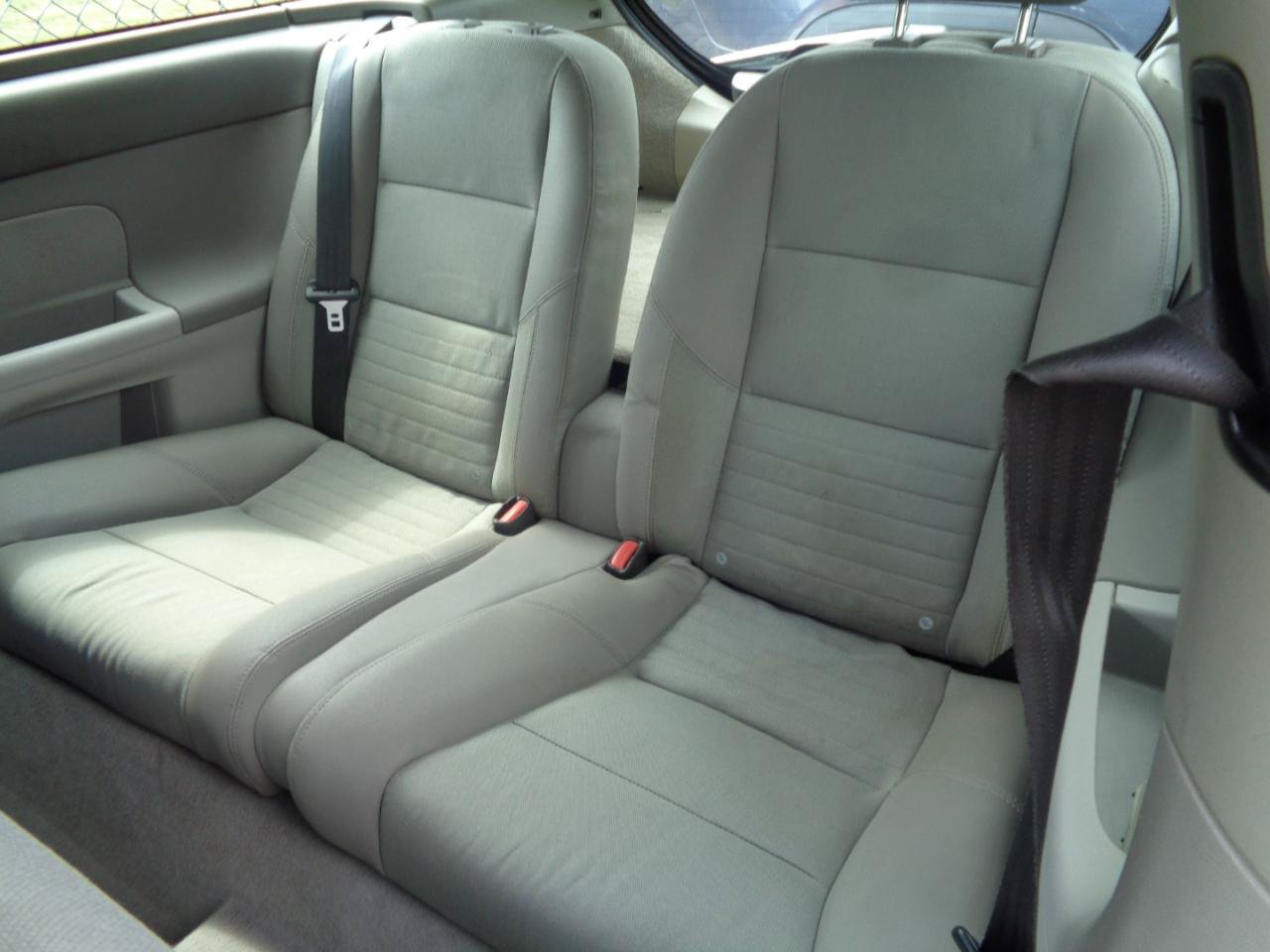 Used 2009 Volvo C30 FWD image 6