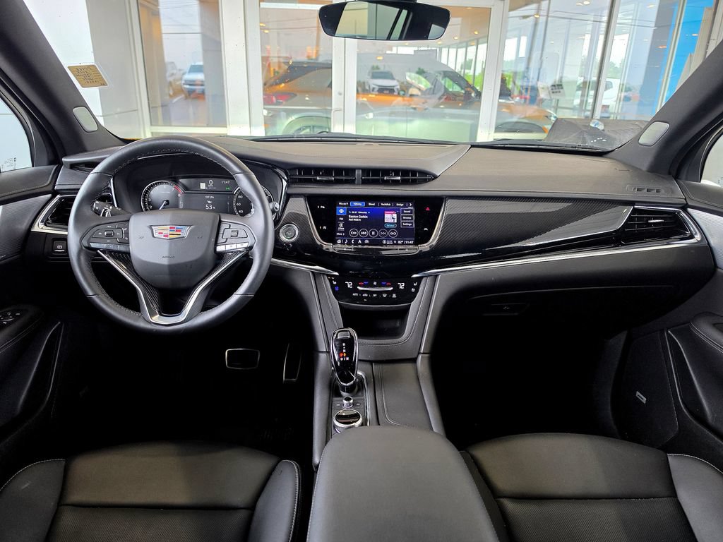 Used 2025 Cadillac XT6 Sport w/ LPO, Floor Liner Package AWD/4WD image 17