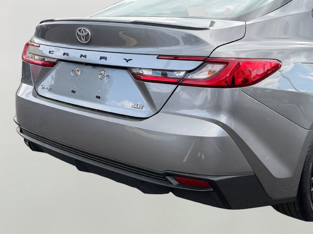 Used 2025 Toyota Camry SE FWD image 9