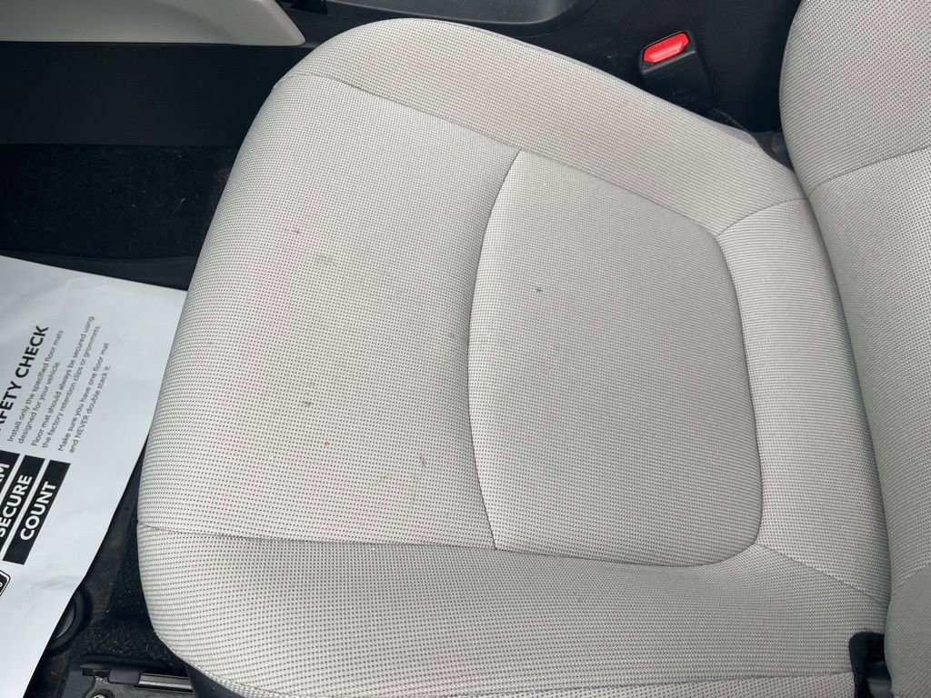 Used 2023 Toyota Corolla Cross L video 1