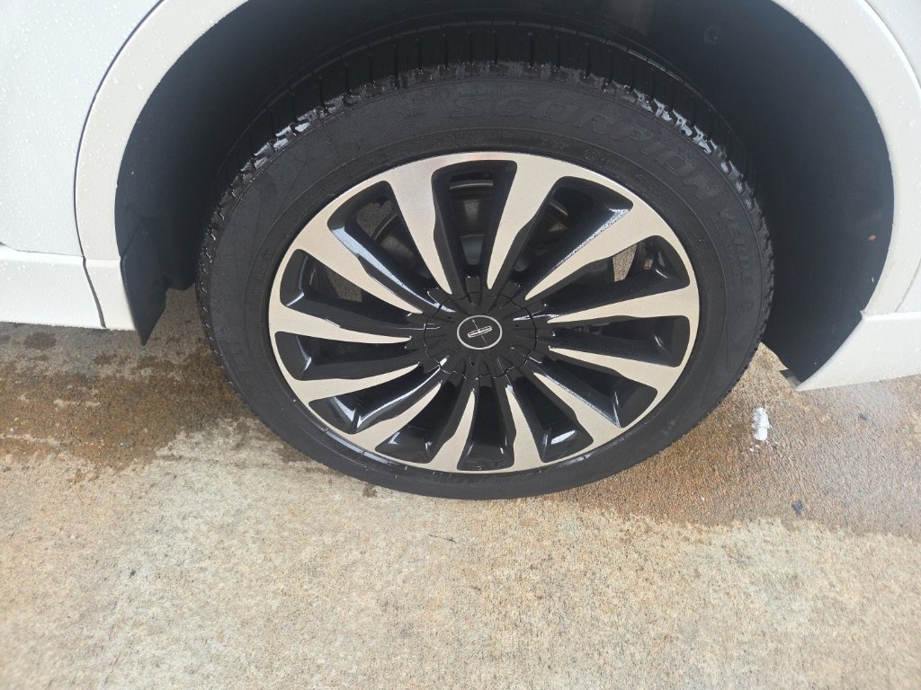 Used 2020 Lincoln Aviator Black Label Grand Touring w/ Class IV Trailer Tow Package AWD/4WD image 23