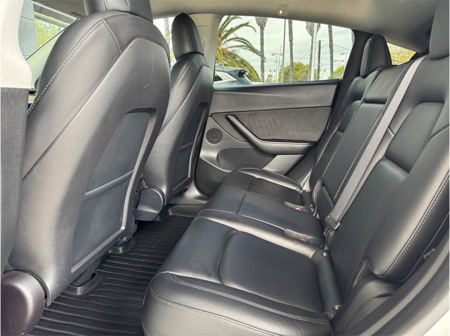 Used 2022 Tesla Model Y Long Range AWD/4WD image 17