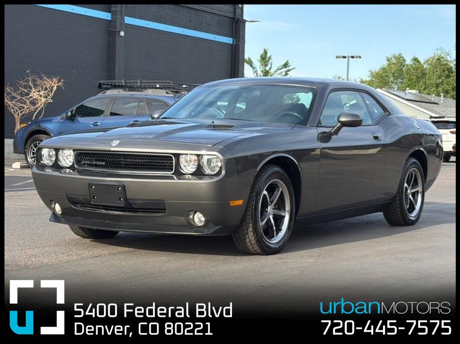 Used 2010 Dodge Challenger SE