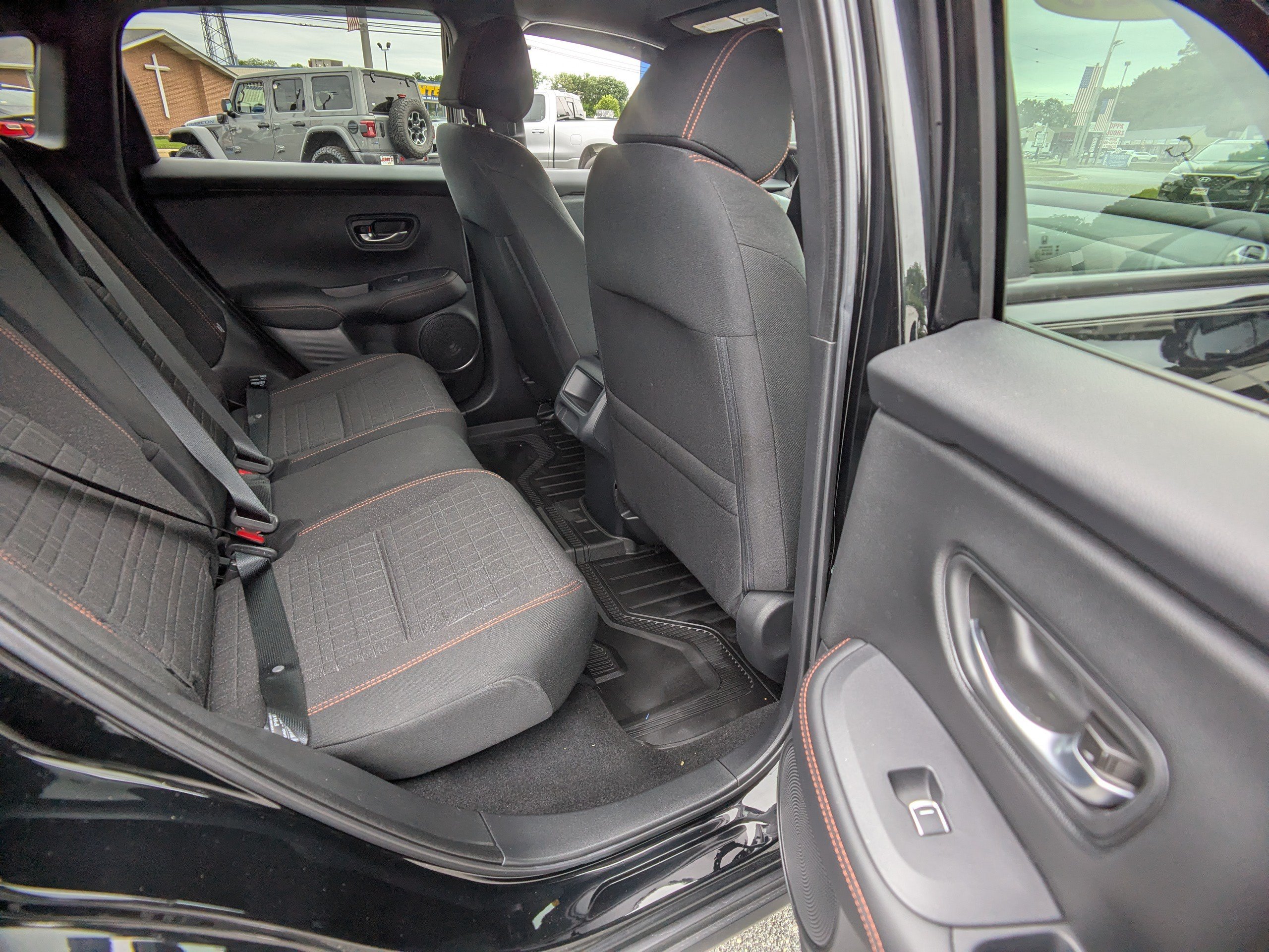 Used 2025 Honda HR-V Sport image 13