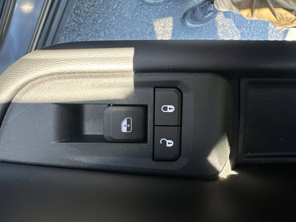 Used 2026 Jeep Grand Cherokee Limited AWD/4WD image 31