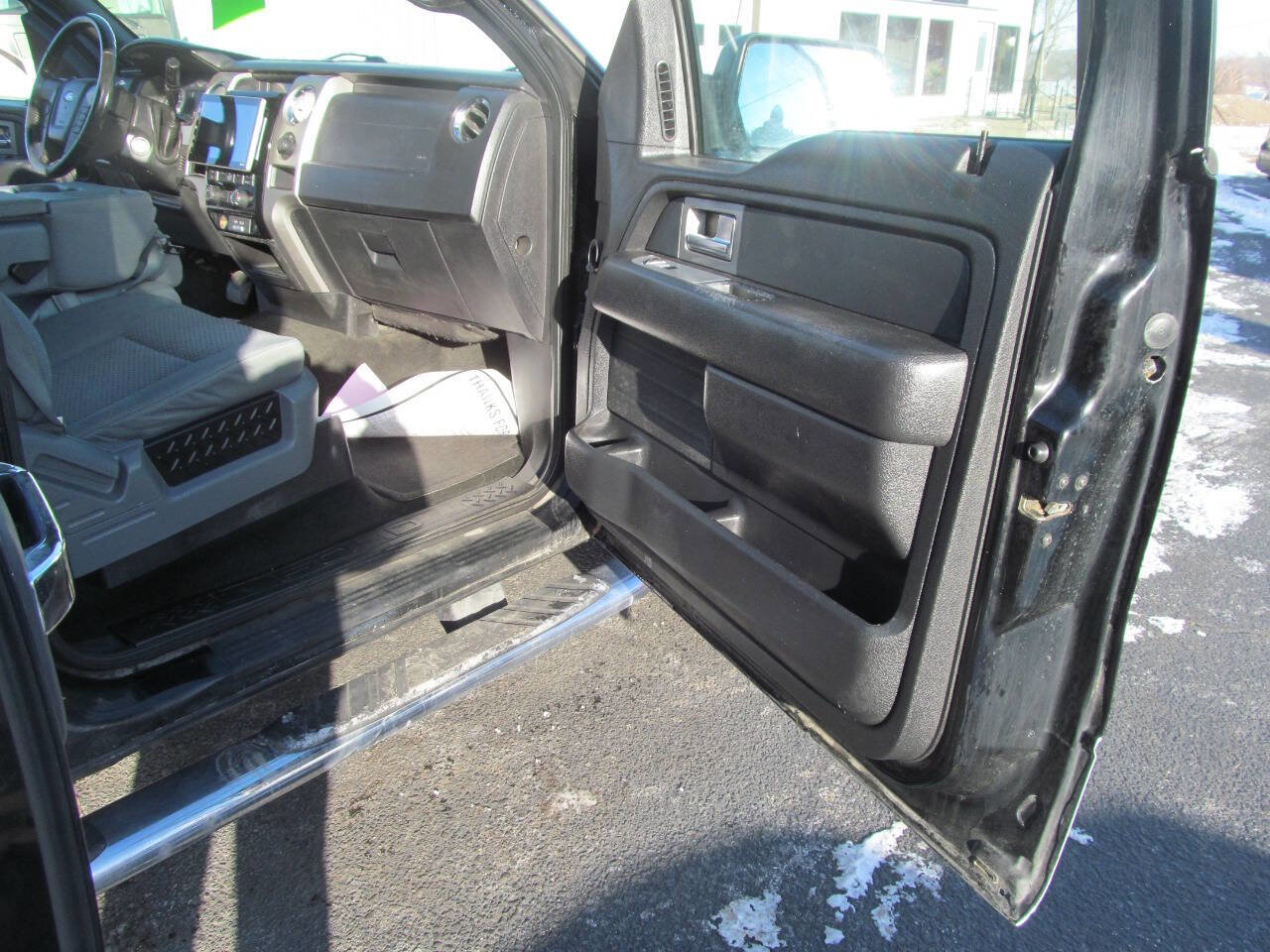 Used 2011 Ford F150 XLT w/ XLT Chrome Pkg image 18