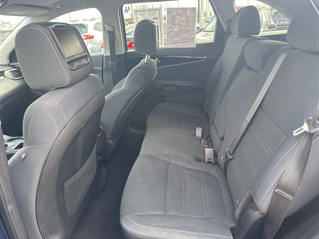 Used 2019 Kia Sorento LX image 24