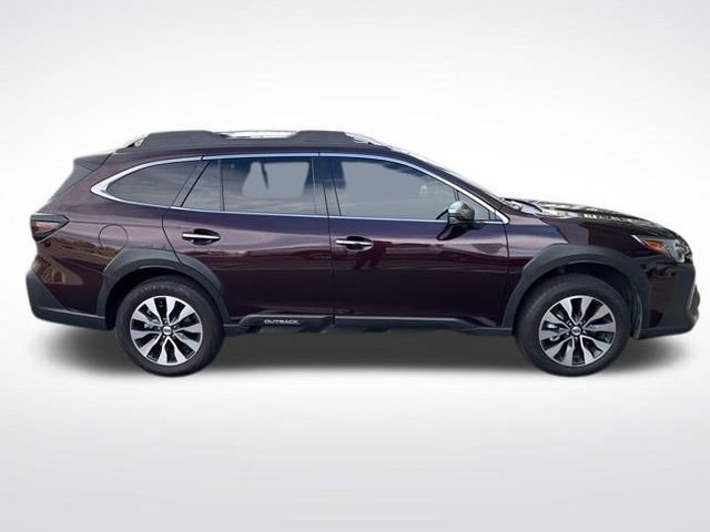Used 2023 Subaru Outback Touring image 6