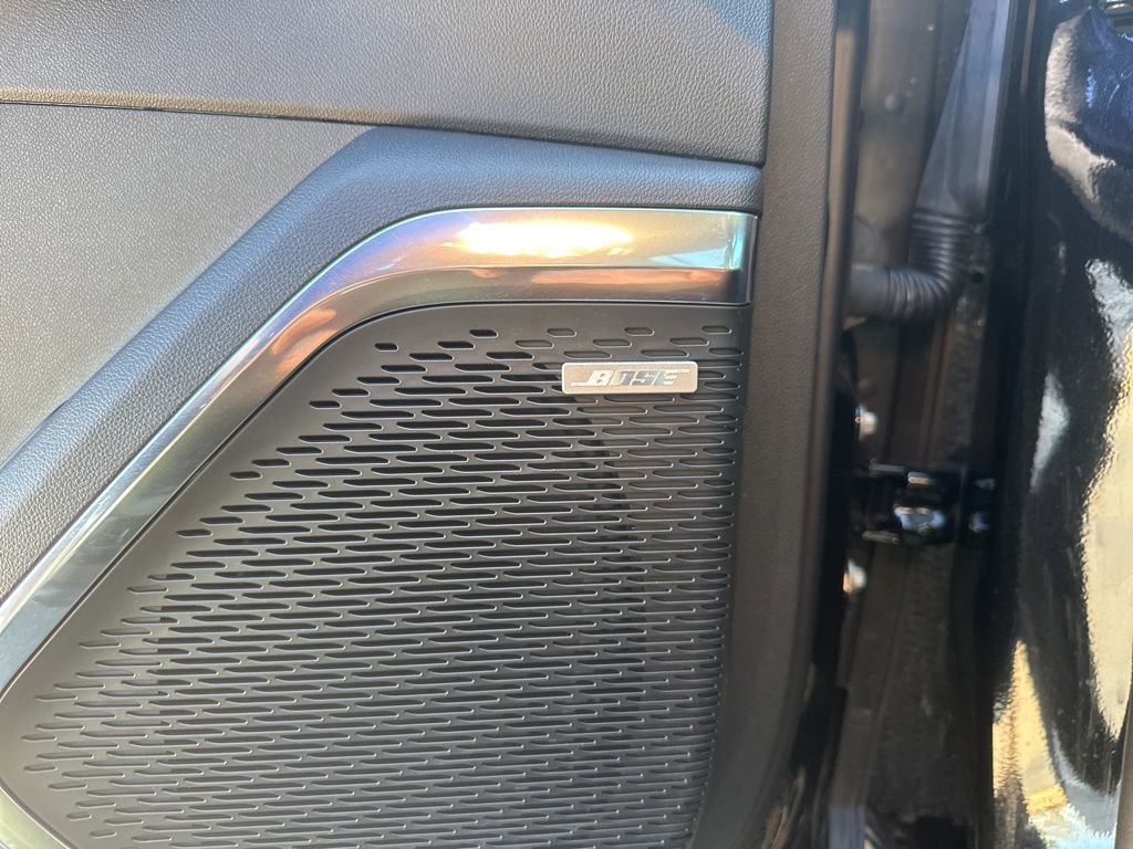 Used 2025 GMC Acadia Elevation w/ Elevation Premium Package image 19