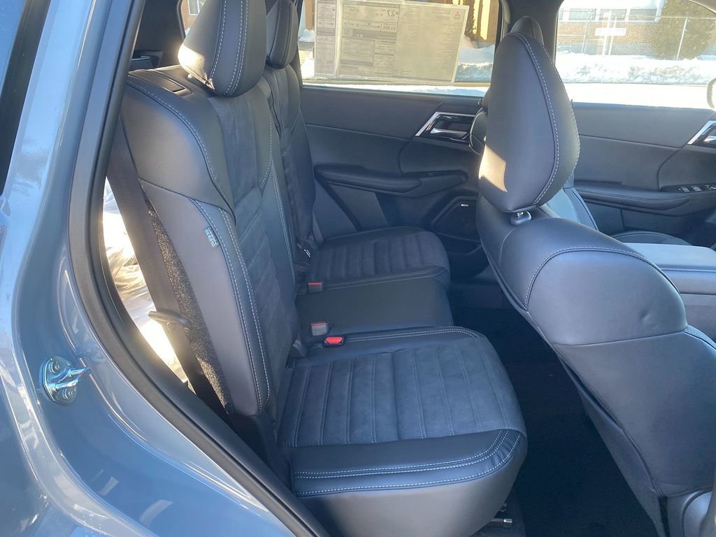 New 2026 Mitsubishi Outlander SE image 26