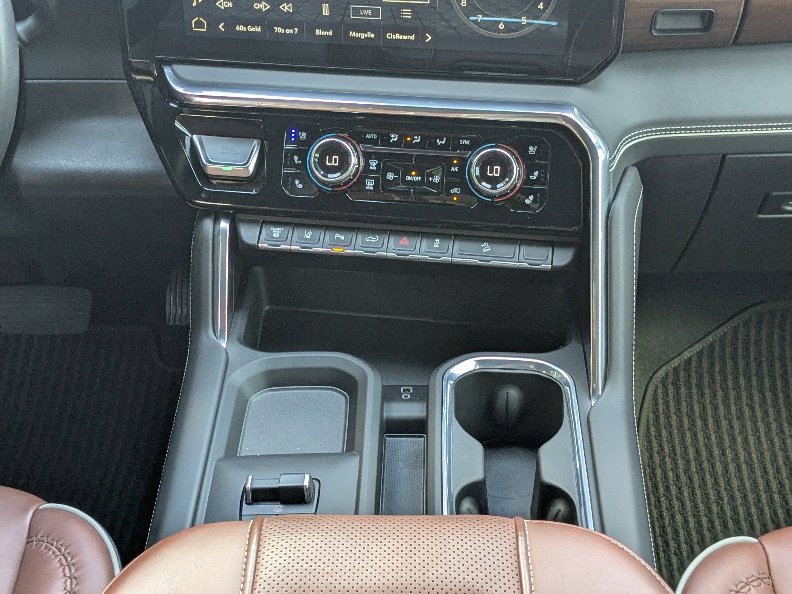 Used 2025 GMC Sierra 2500 Denali Ultimate image 18