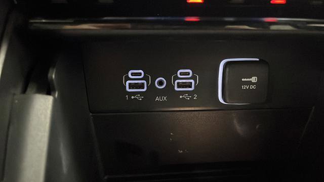 Used 2024 Jeep Grand Cherokee L Limited w/ Black Appearance Package image 23