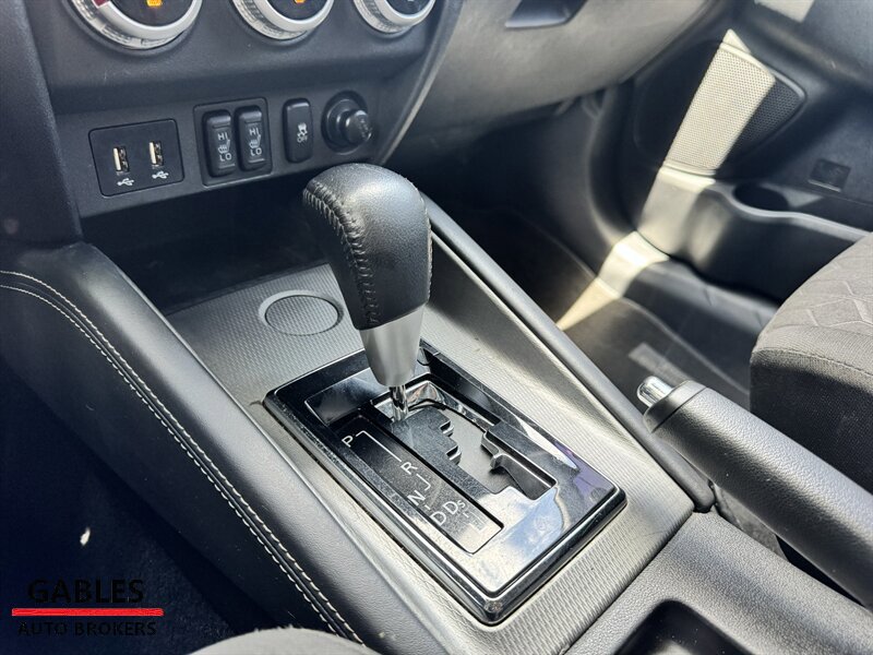 Used 2021 Mitsubishi Outlander Sport SE FWD image 24