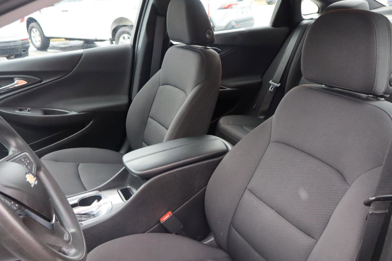 Used 2019 Chevrolet Malibu LT w/ Driver Confidence Package II image 11