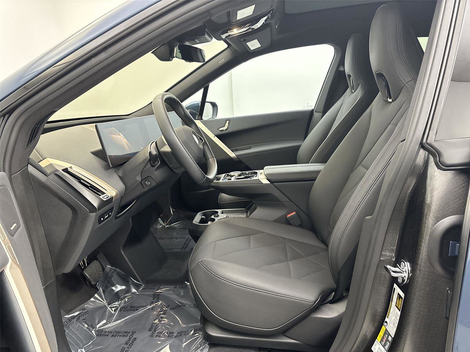 Used 2026 BMW iX xDrive60 w/ Dynamic Handling Package image 25