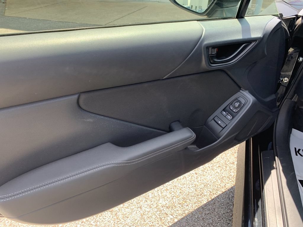 Used 2023 Toyota GR86 RWD image 12