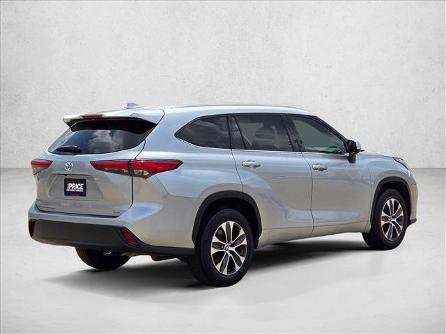 Used 2021 Toyota Highlander XLE FWD image 5
