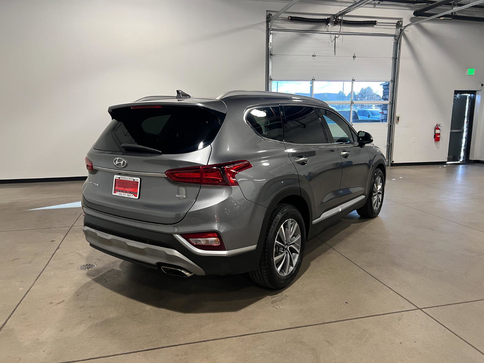 Used 2019 Hyundai Santa Fe Limited image 3