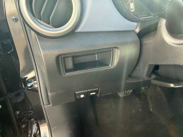 Used 2023 Nissan Versa SV FWD image 18