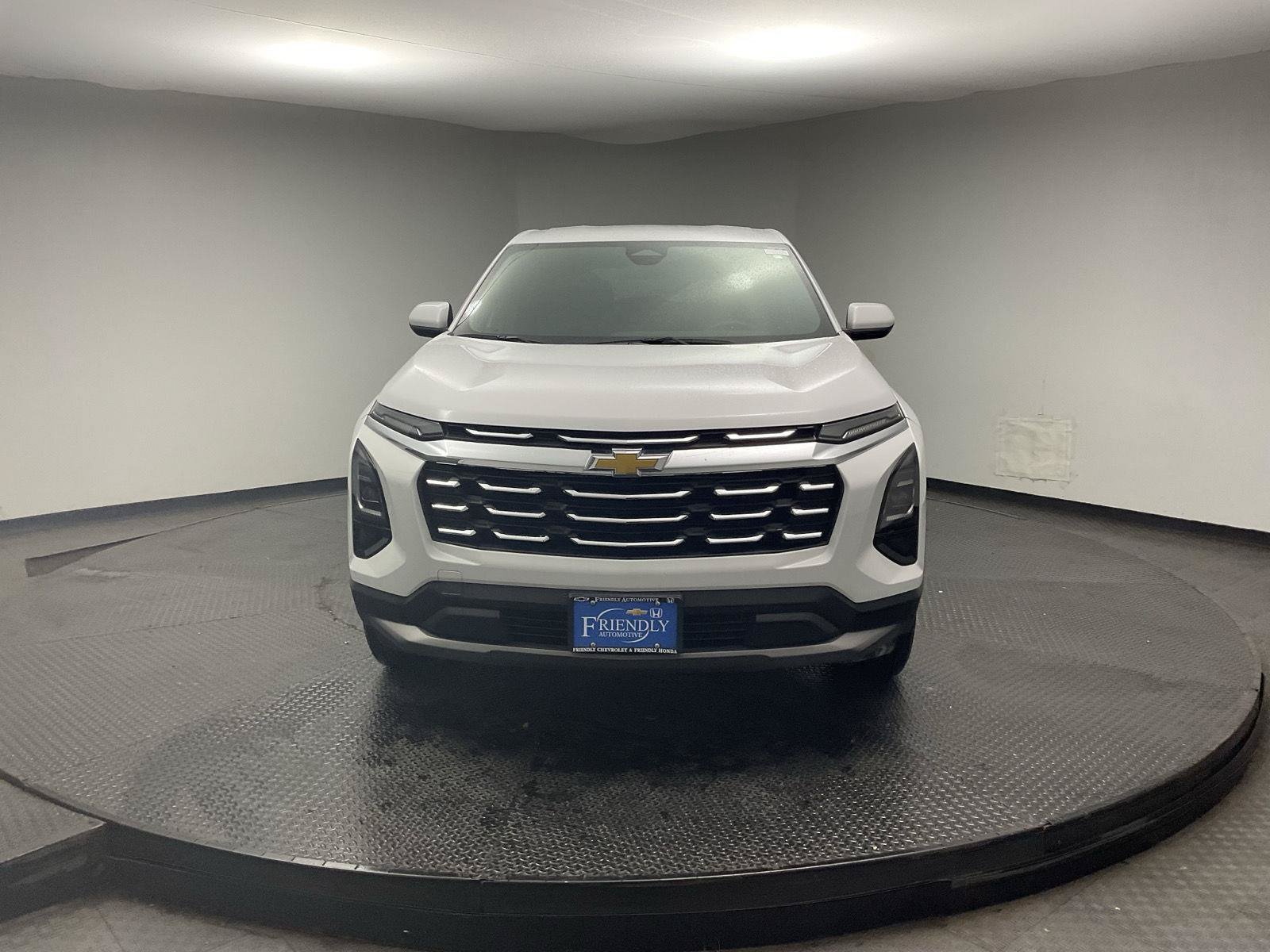 Certified 2026 Chevrolet Equinox LT FWD image 2