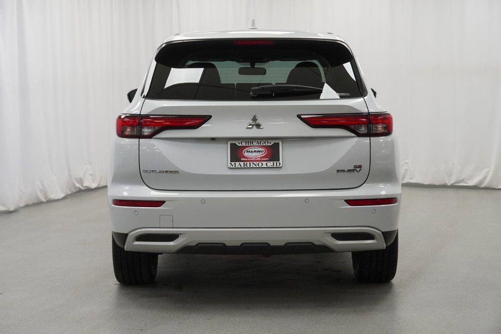 Used 2023 Mitsubishi Outlander SE image 14