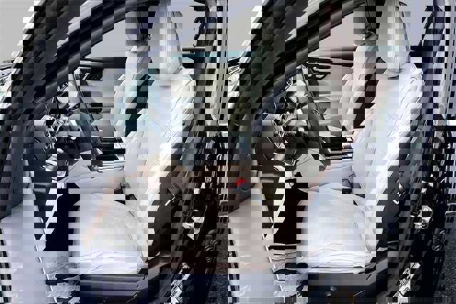 Certified 2025 Mercedes-Benz C 300 4MATIC Sedan image 24