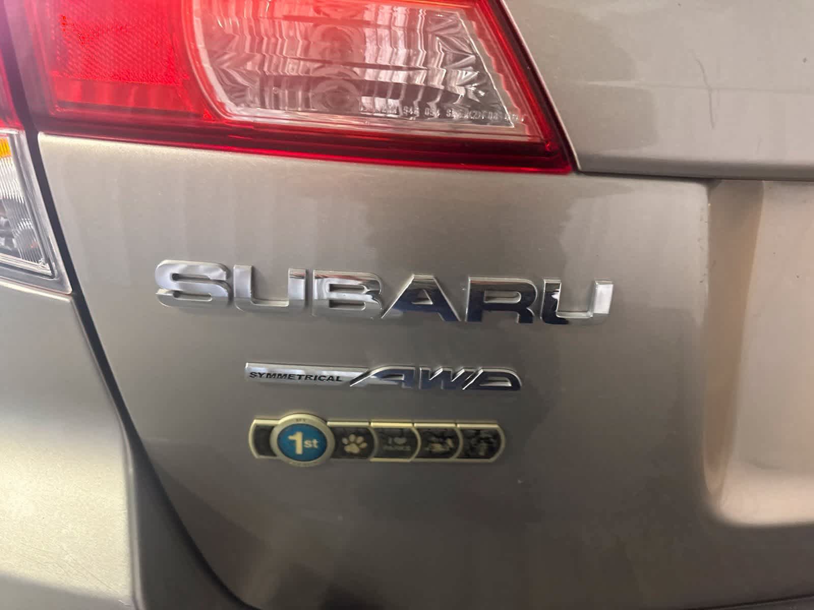 Used 2014 Subaru Outback 2.5i Limited w/ Moonroof Package AWD/4WD image 12