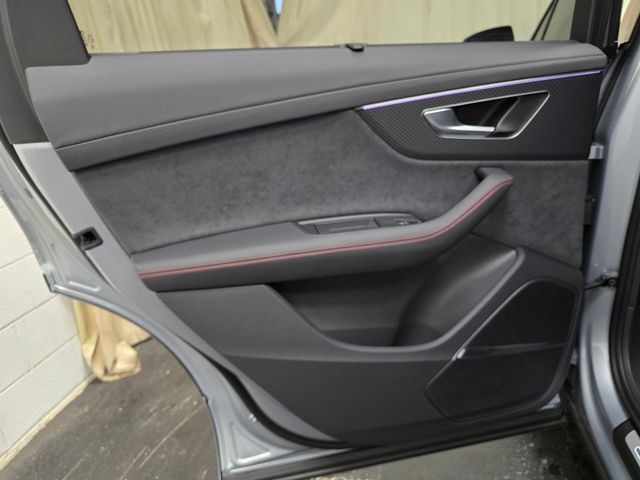 New 2026 Audi SQ7 Prestige AWD/4WD image 32