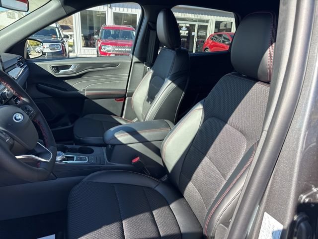 New 2026 Ford Escape ST-Line w/ Cold Weather Package AWD/4WD image 11