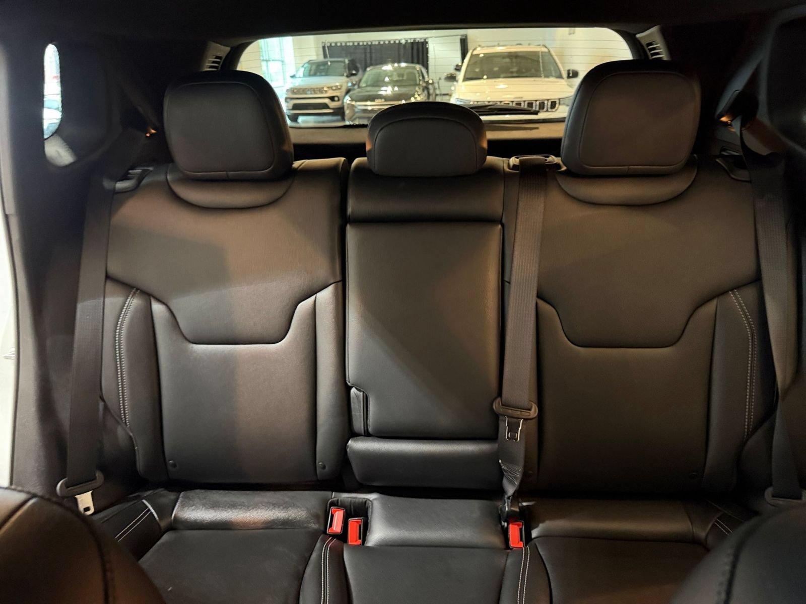 Used 2025 Jeep Compass Limited AWD/4WD image 37