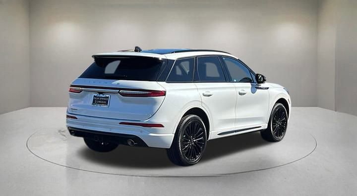 New 2025 Lincoln Corsair Premiere w/ Equipment Group 101A image 3