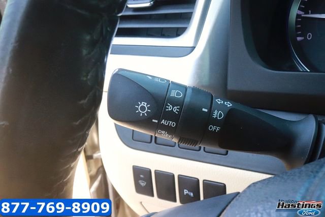 Used 2015 Toyota Highlander Limited w/ Driver Technology Package FWD image 27