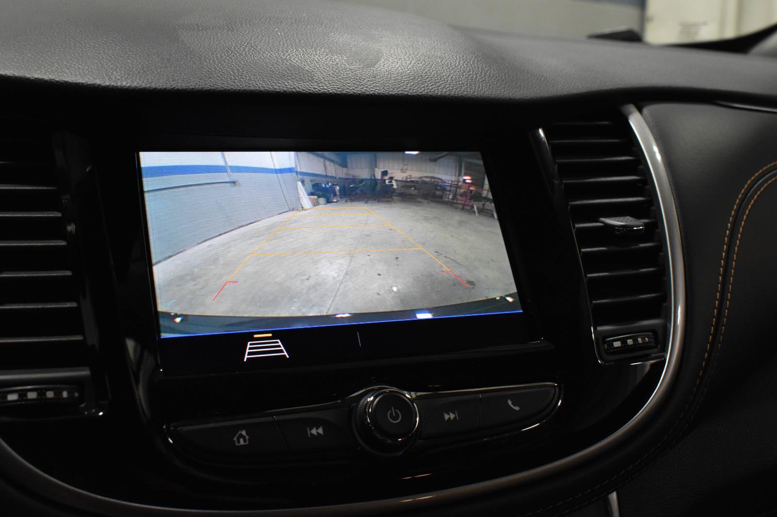 Used 2022 Chevrolet Trax LT image 16