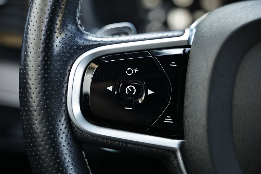 Used 2019 Volvo XC90 T5 R-Design w/ Advanced Package AWD/4WD image 33