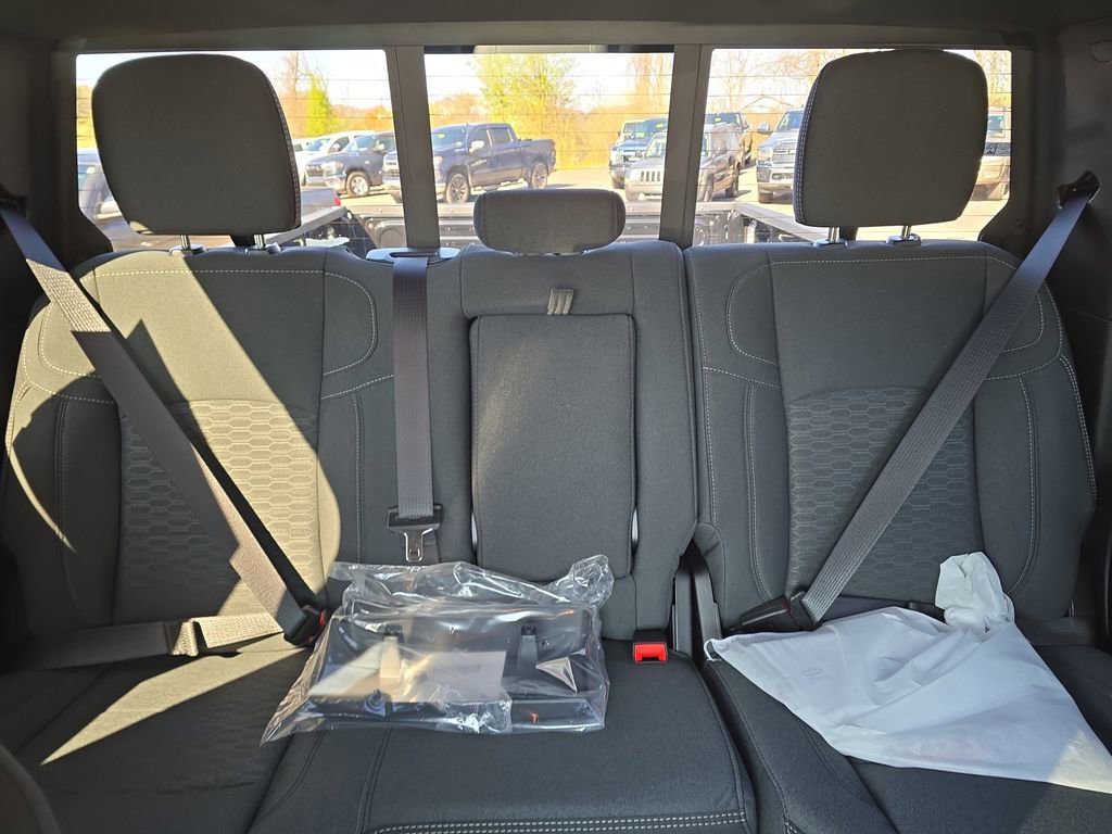 New 2026 RAM 2500 Big Horn AWD/4WD image 25