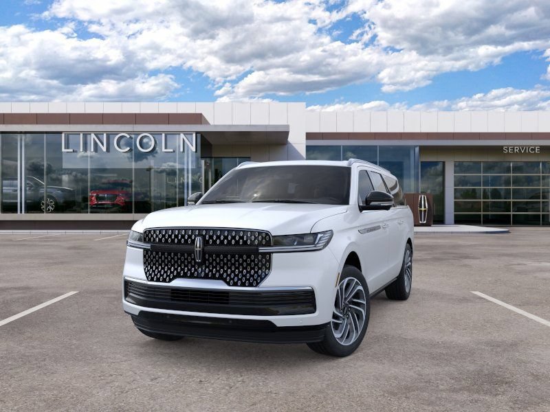New 2026 Lincoln Navigator L Reserve AWD/4WD image 2
