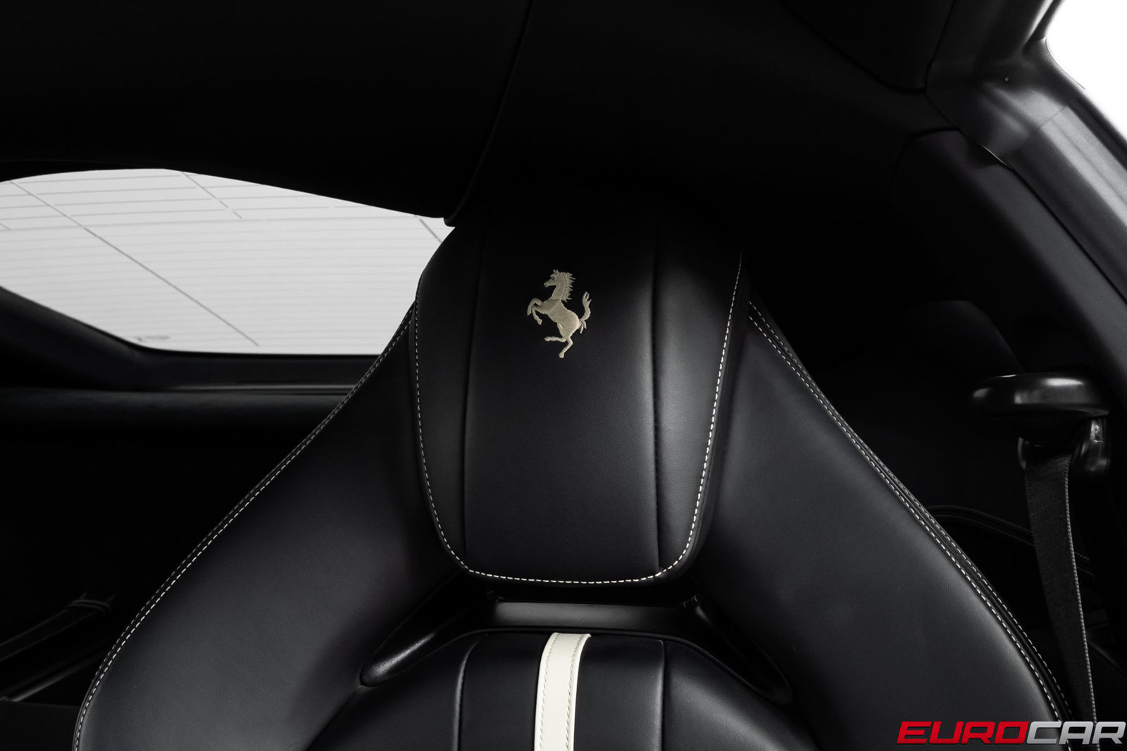 Used 2020 Ferrari 812 Superfast RWD image 42
