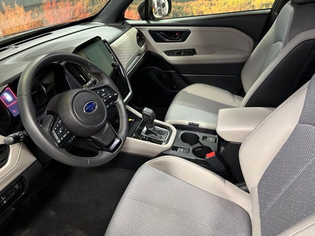 Used 2025 Subaru Forester Premium AWD/4WD image 24