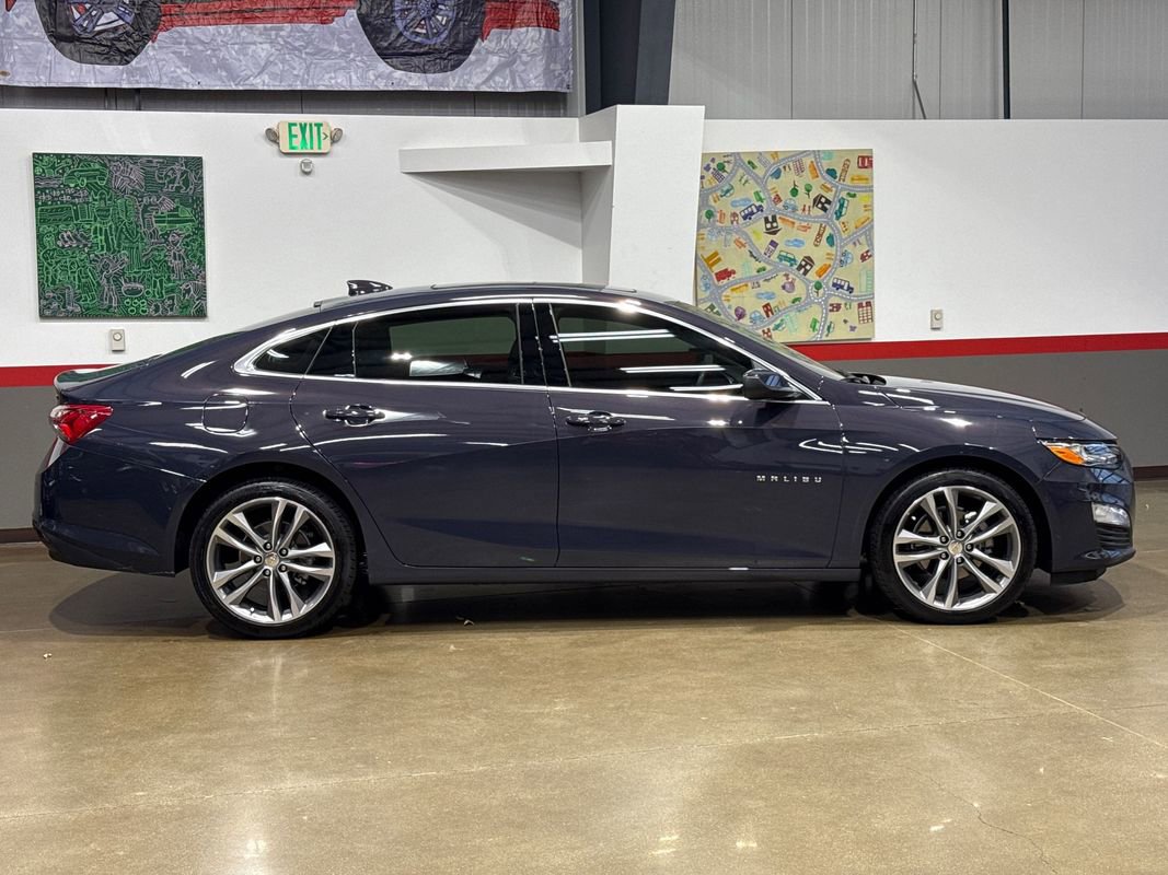 Used 2025 Chevrolet Malibu LT image 4