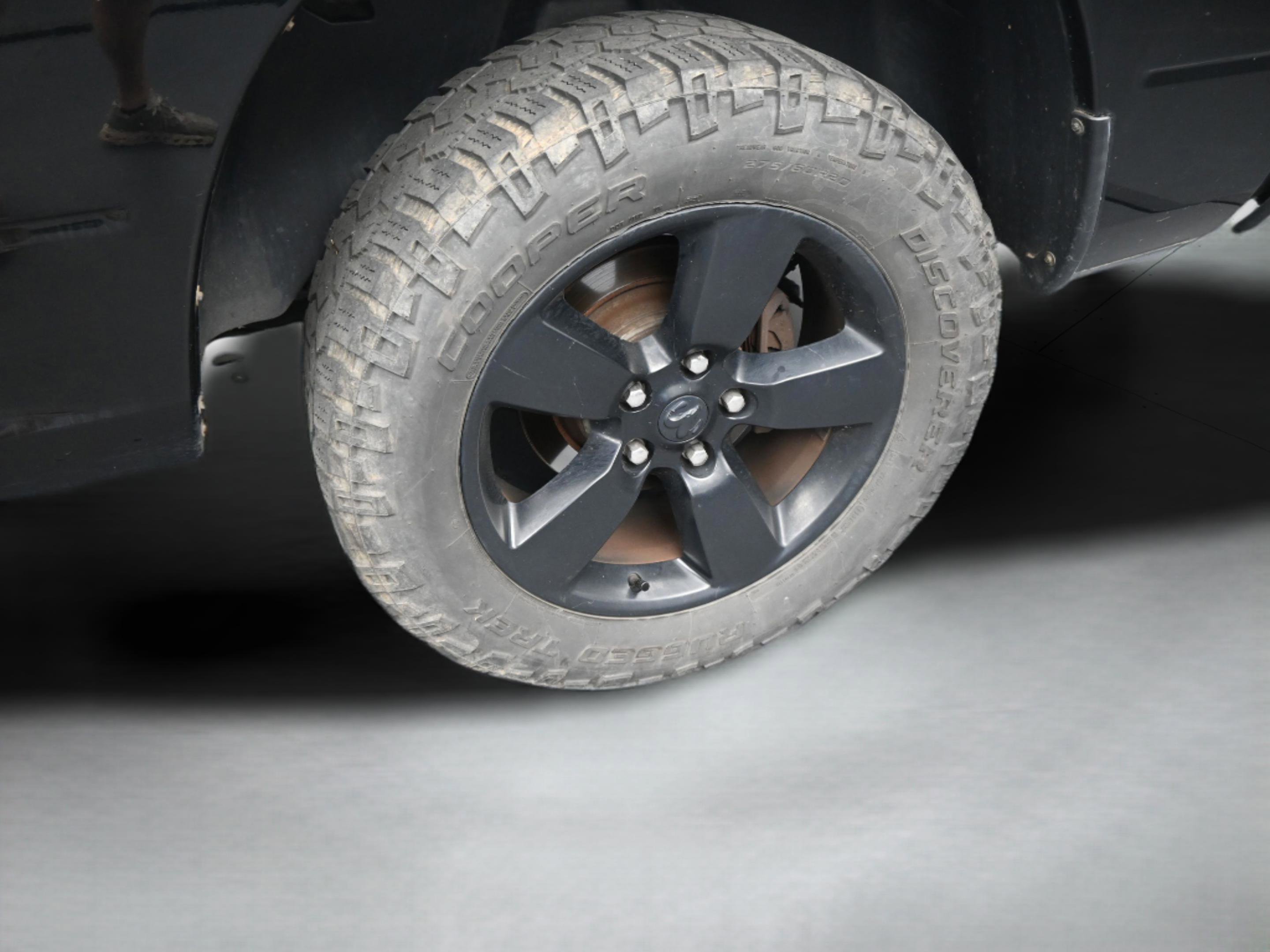 Used 2014 RAM 1500 Express image 34