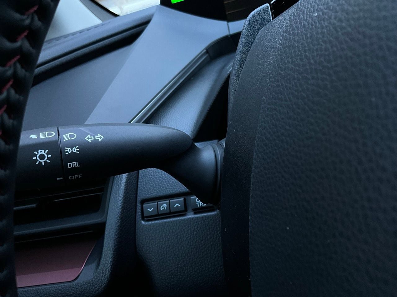 New 2026 Toyota Prius Plug-In Hybrid FWD image 32