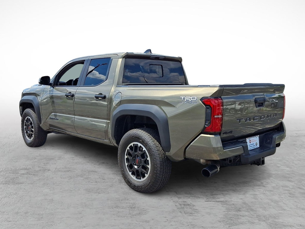 Used 2026 Toyota Tacoma TRD Off-Road w/ TRD Off Road Upgrade Package AWD/4WD image 3