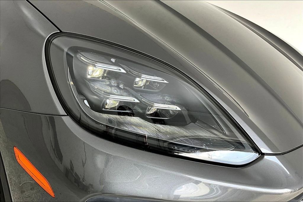 Used 2024 Porsche Cayenne image 39