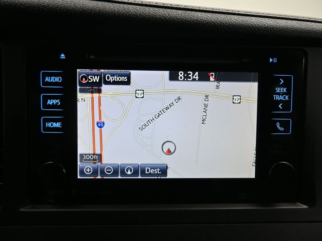 Used 2017 Toyota Sienna SE w/ SE Preferred Package image 18