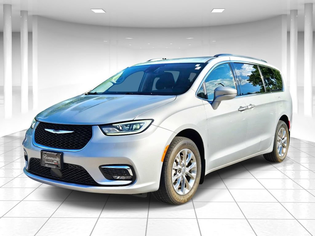 Used 2022 Chrysler Pacifica Touring-L AWD/4WD image 7
