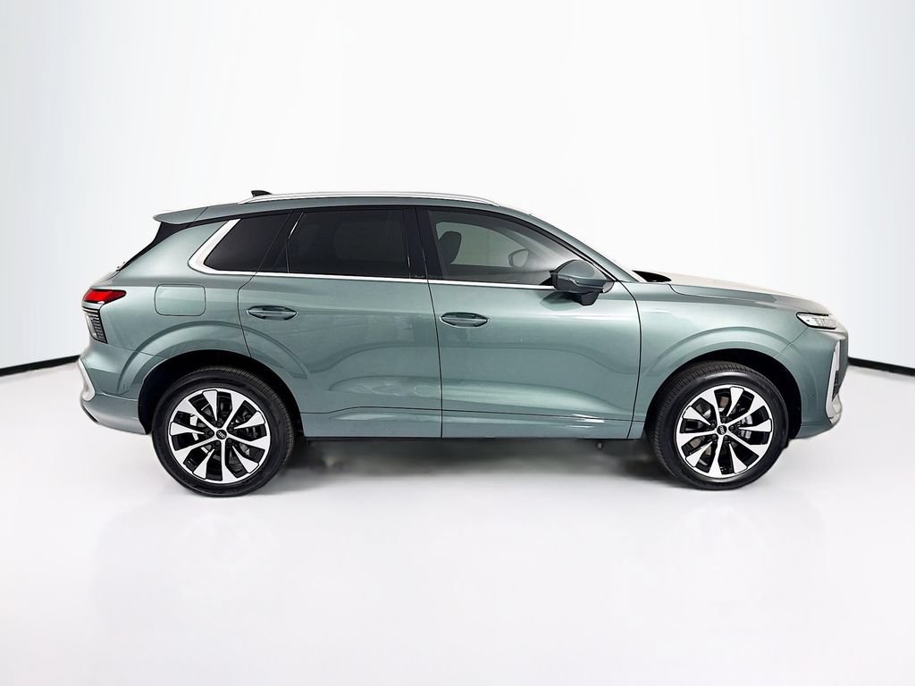 New 2026 Audi Q3 quattro 2.0T AWD/4WD image 4
