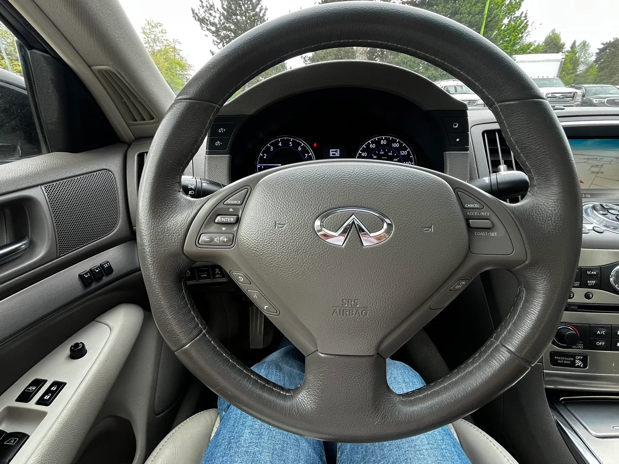 Used 2013 INFINITI G37 x Sedan w/ Premium Pkg AWD/4WD image 19